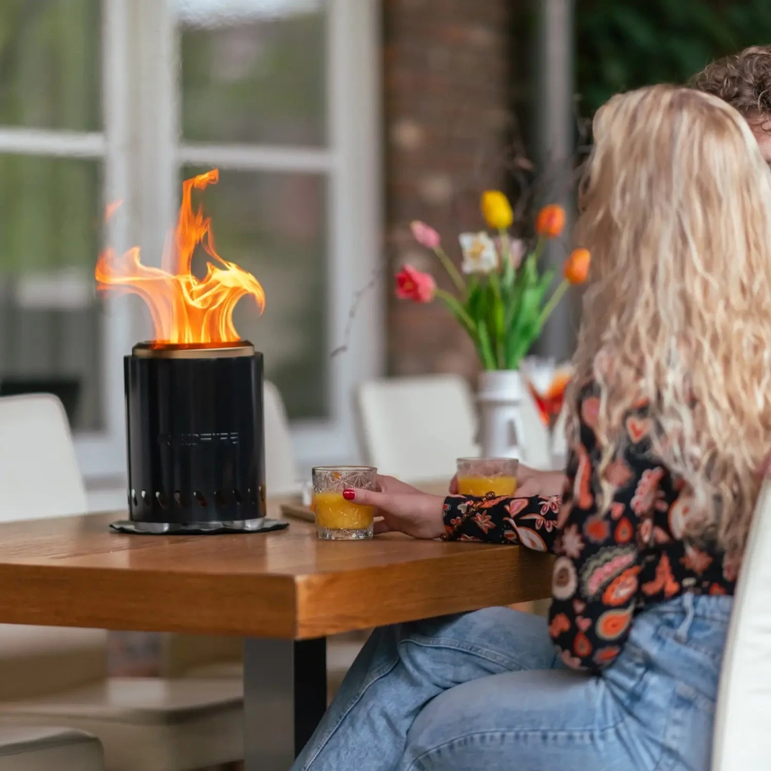 Volcano Pellet Tabletop Fire Pit Medium – Matte Black Stainless Steel