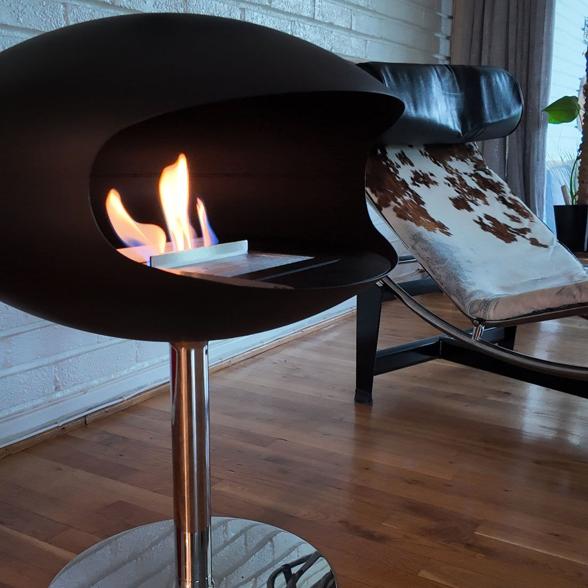Cocoon Pedestal Matt Svart - Stål
