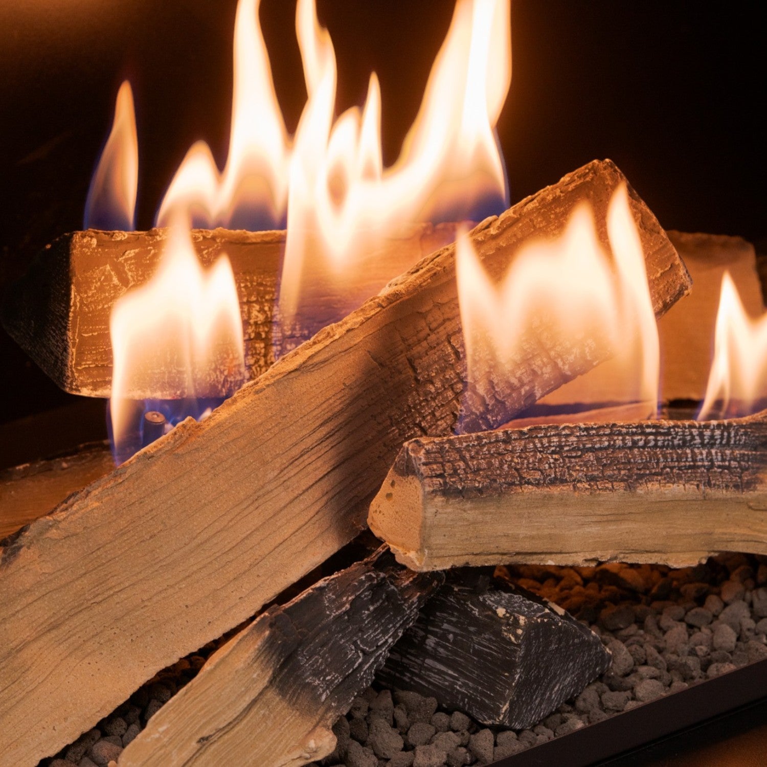 Planika FLA4 990+ Flogs: Fjärrstyrd bioetanolbrännare med realistiska vedeldslågor