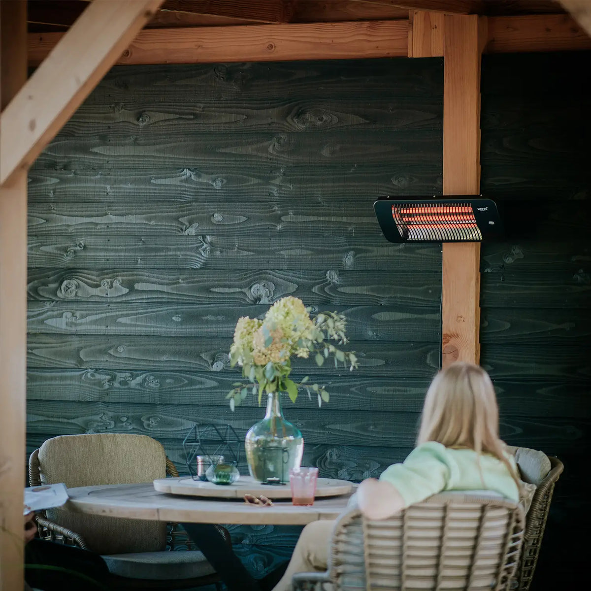 Elektrisk 2000 Watt terrassvärmare