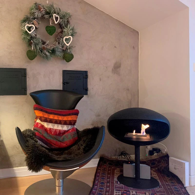 Cocoon Pedestal svart med svart fot