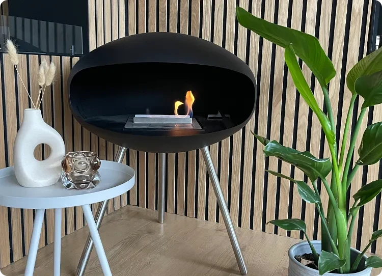 Cocoon Terra svart och stål fristående etanolkamin