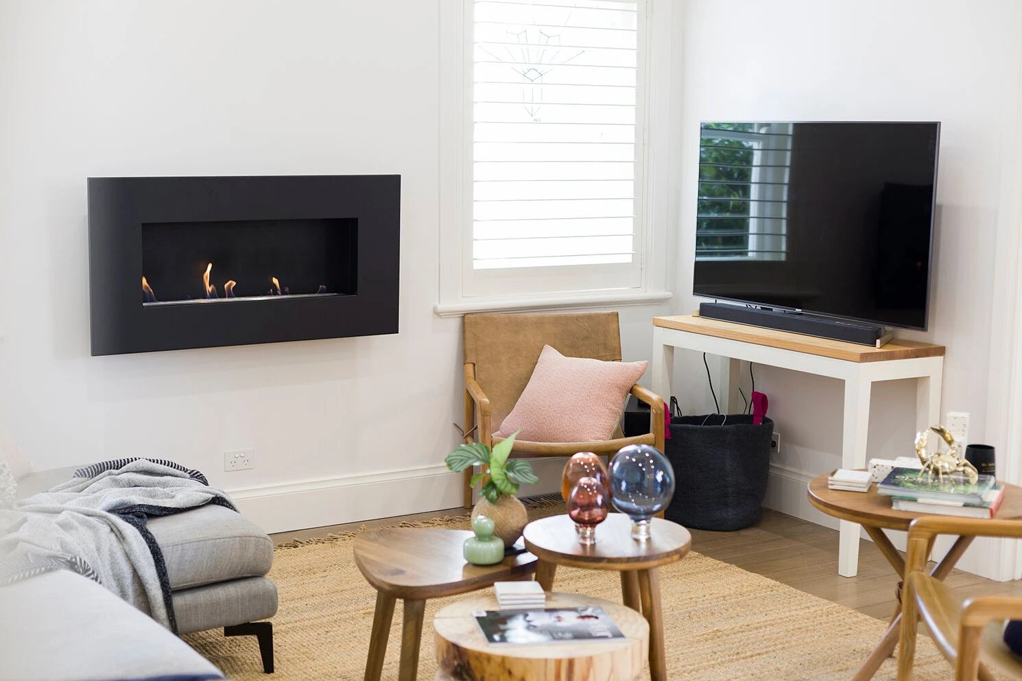 Icon Fires Nero 1150 Vägghängd - Svart