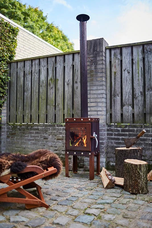 Piquia Rusty Steel Garden Fireplace