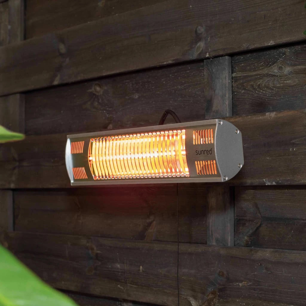 Vigo wall-mounted patio heater with an output of 1500 W